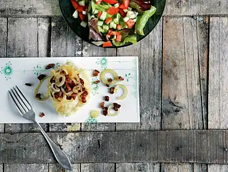 Brændende kærlighed med pastinakker og salat  