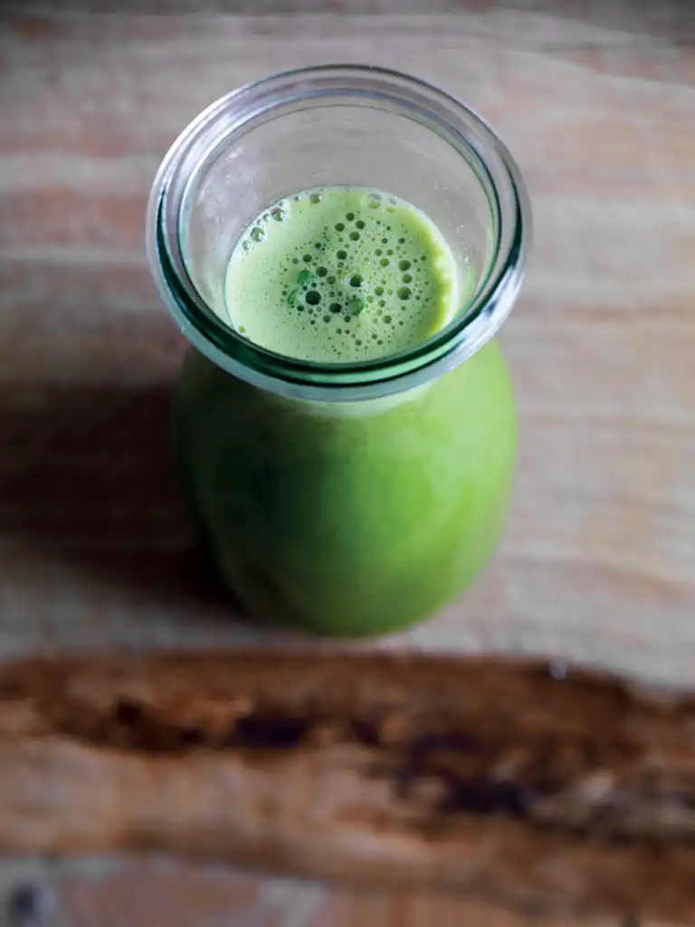 Broccoli-fennikelsaft  med ingefær og citron