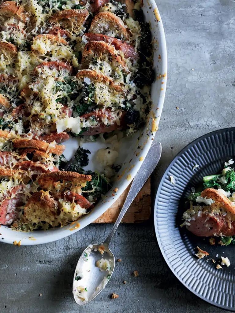 Brødbudding med pastinak-grønkålsmos og chorizo