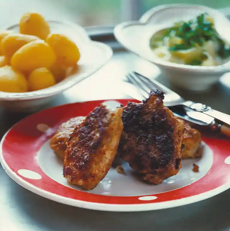 Frikadeller med råkost 