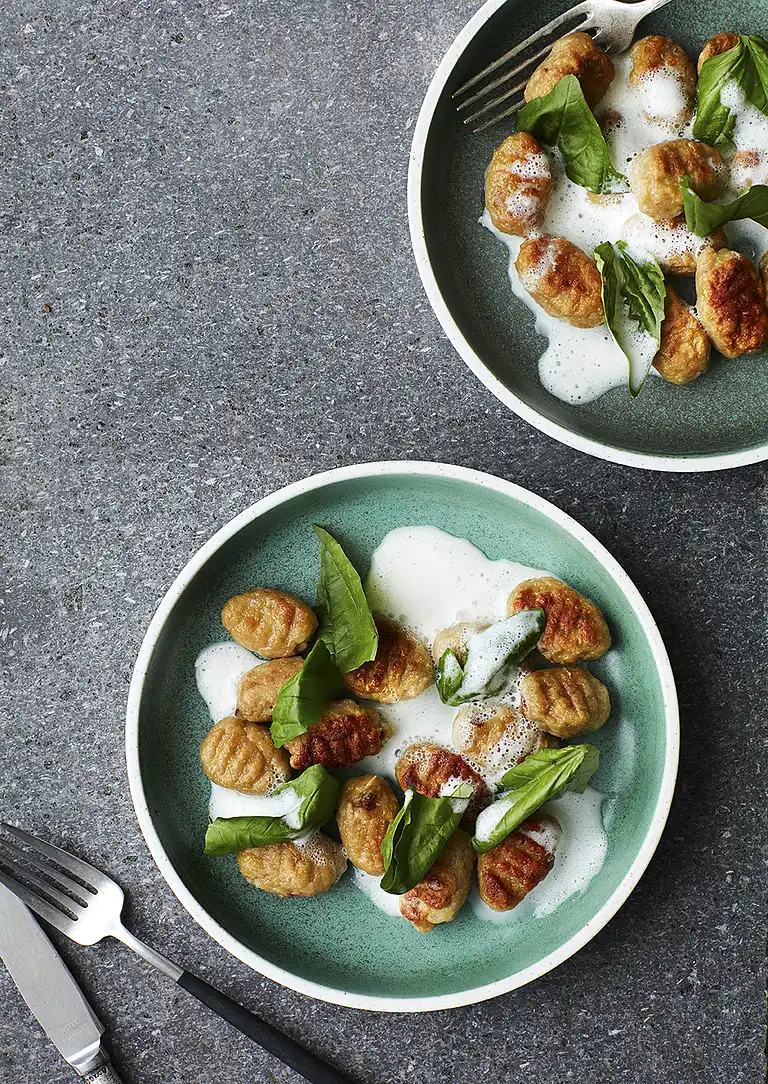 Gnocchi med bønner og ostesauce