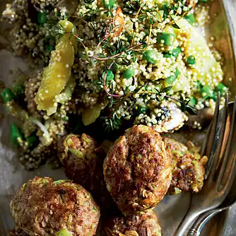 Grønne frikadeller med quinoasalat