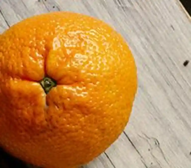 Kold-infuseret appelsinvand