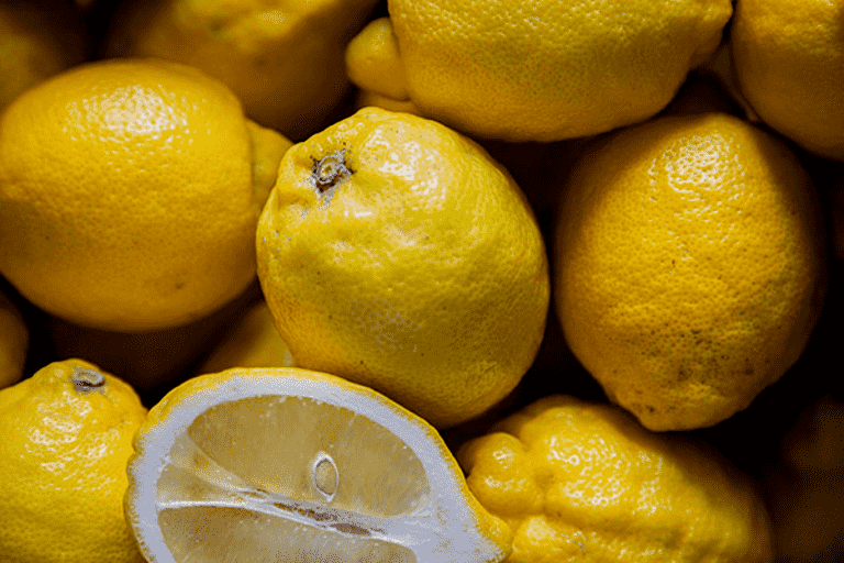 Kold-infuseret citronvand