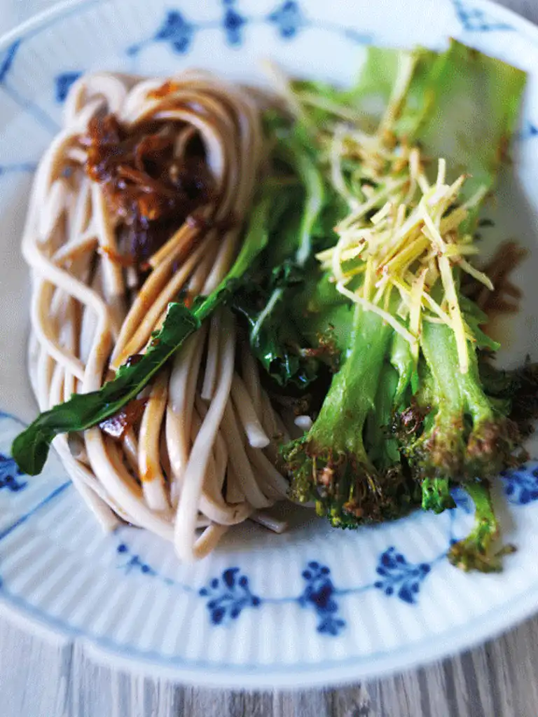 Nudelsalat med broccoli