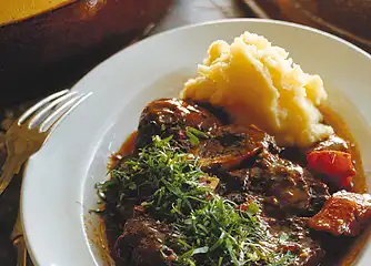 Osso Buco med æblesaft og rodfrugter