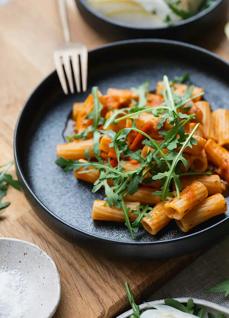 Pasta med vege-bolognese og parmesan