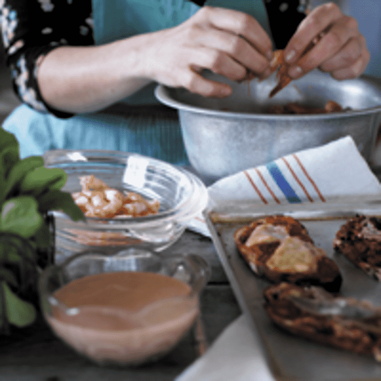 Pil-selv-rejer med bruschetta og 1000 øer dressing