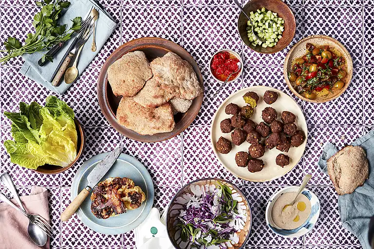 Pita med linsefalafler og stegt blomkål