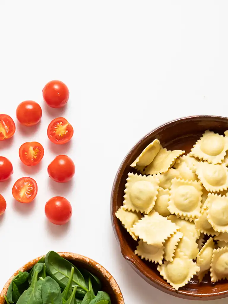 Ravioli med ristet tomat og chili