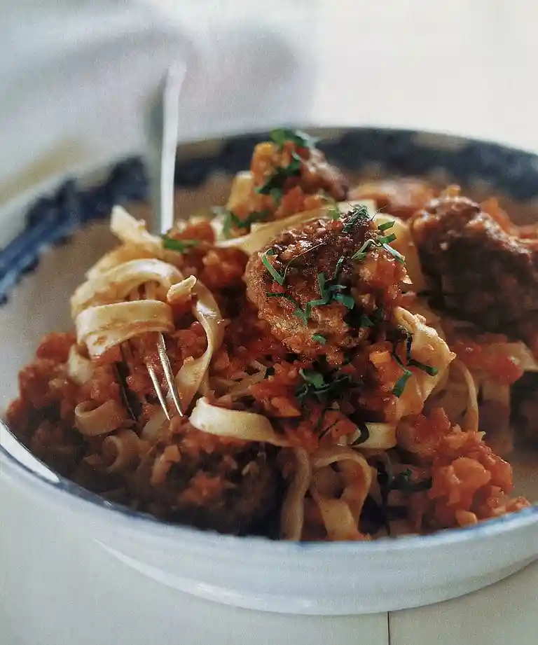 Spicy meatballs med Fettucine