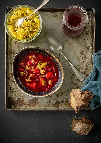 Til 10 portioner: Rødbedesuppe