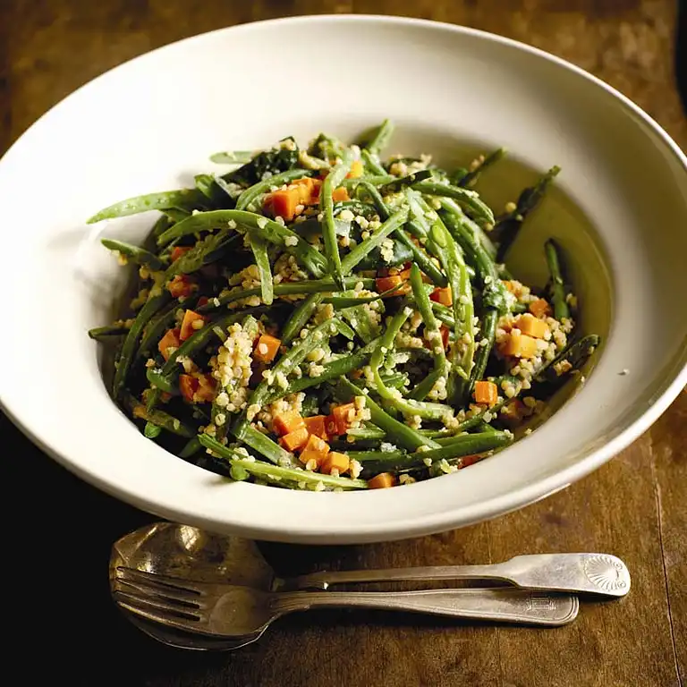 Bulgur med bönor och tahinidressing