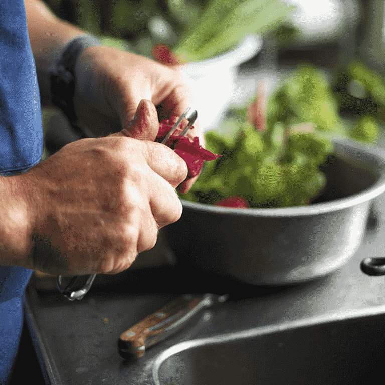 Grönsakslasagne med krispig sallad - recept från Årstiderna