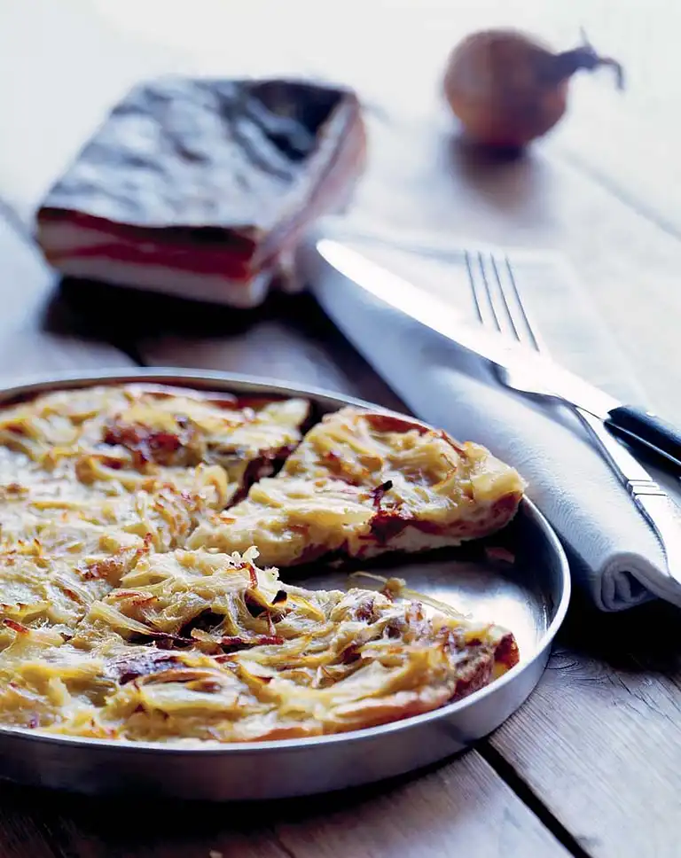 Lökpaj med bacon