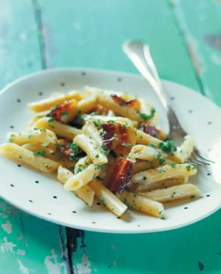 Penne med bacon och grädde