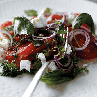 Sallad med tomat, gurka, avokado/ gröna bönor